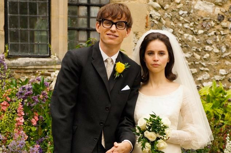 Illustration for article titled How Eddie Redmayne Captured the Charisma of Stephen Hawking